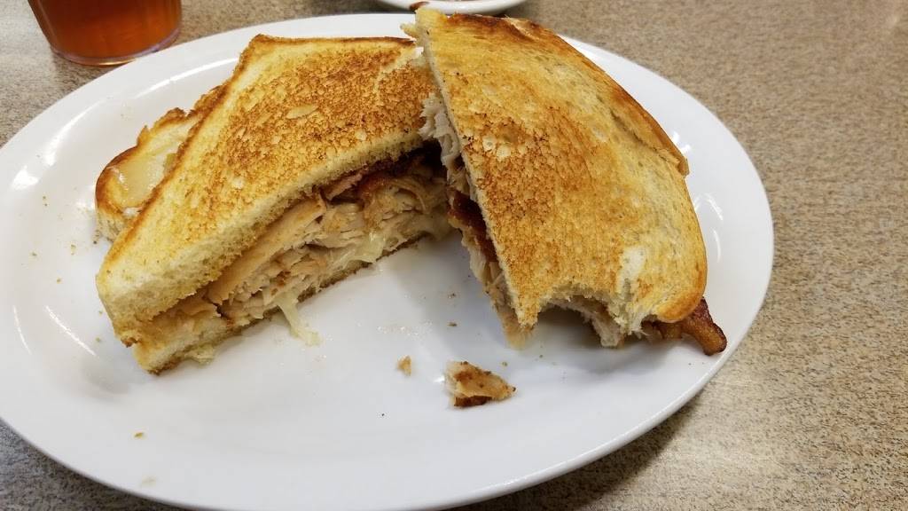 Starbucks | cafe | 815 Post Rd, Darien, CT 06820, USA | 2036556943 OR +1 203-655-6943