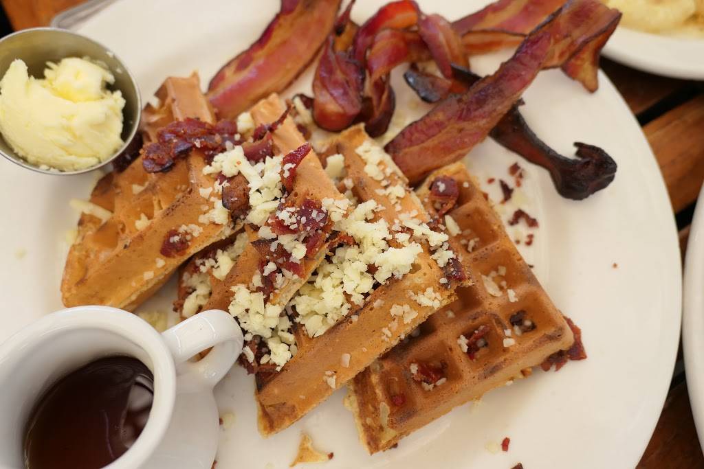 Zingermans Roadhouse | cafe | 2501 Jackson Ave, Ann Arbor, MI 48103, USA | 7346633663 OR +1 734-663-3663