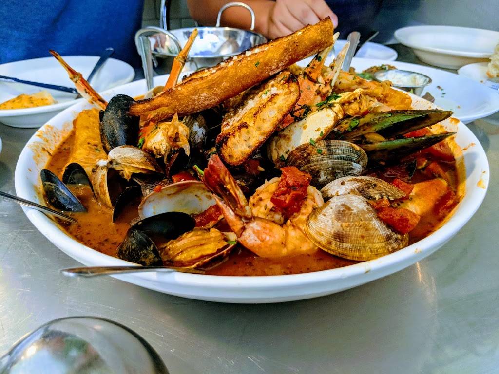 Anchor Oyster Bar | restaurant | 579 Castro St, San Francisco, CA 94114, USA | 4154313990 OR +1 415-431-3990