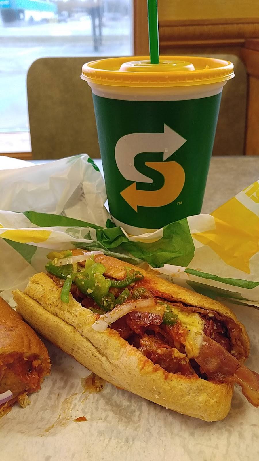 Subway | restaurant | 904 N Euclid Ave, Bay City, MI 48706, USA | 9896670400 OR +1 989-667-0400