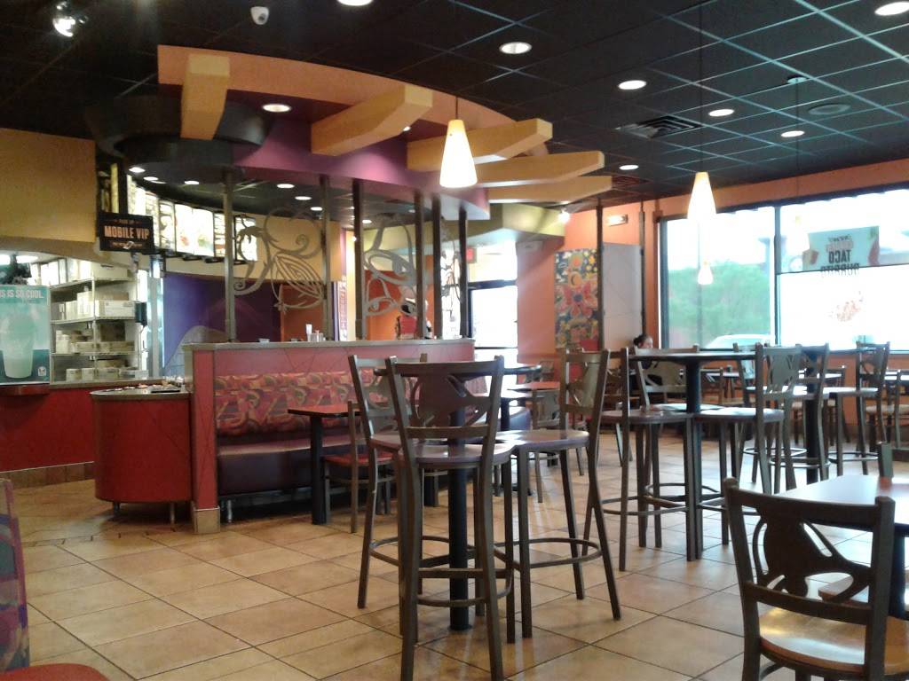 Taco Bell | meal takeaway | 2055 W, M.L.K. Jr Blvd, Fayetteville, AR 72701, USA | 4795212538 OR +1 479-521-2538