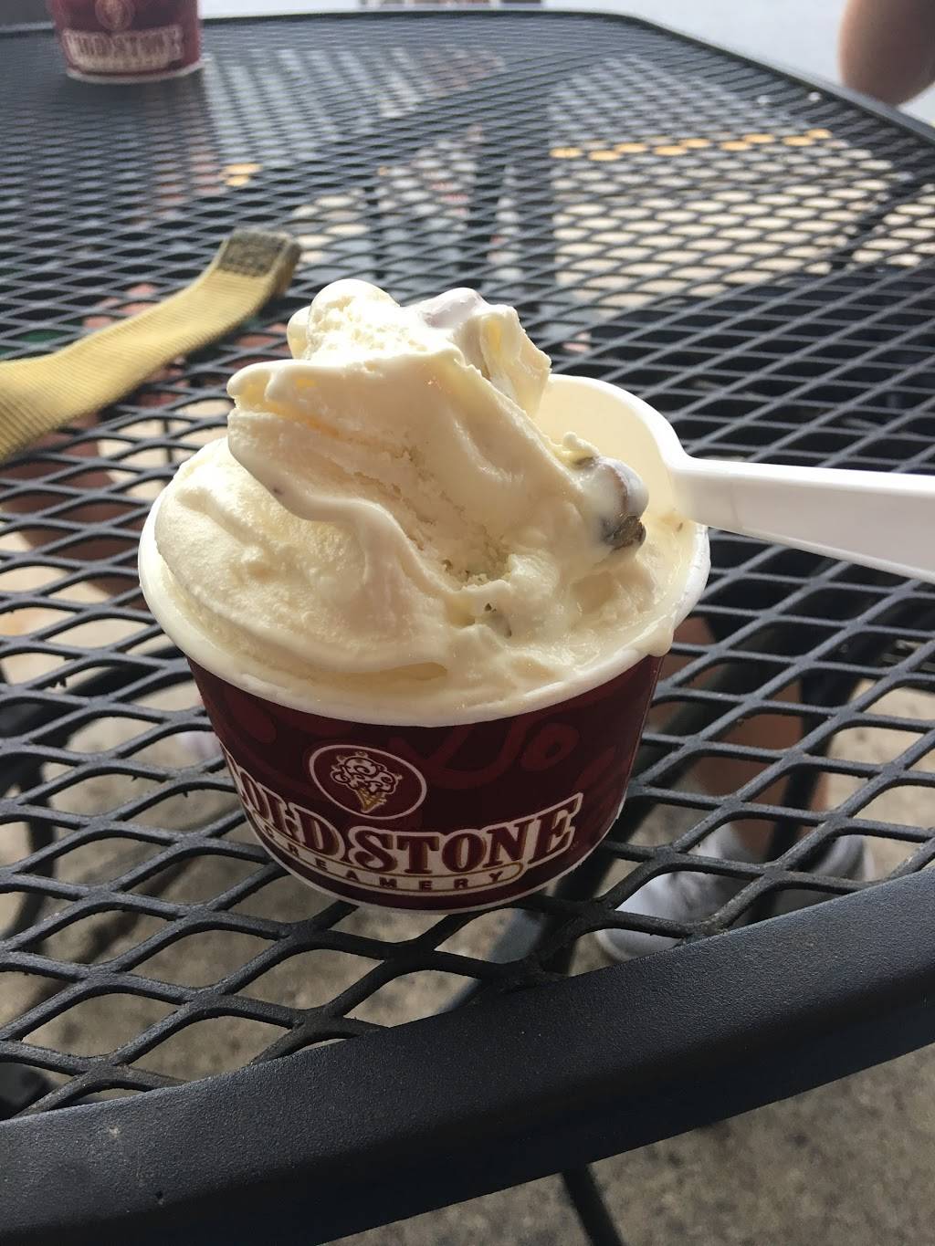 Cold Stone Creamery | bakery | 7645 Arundel Mills Blvd, Hanover, MD 21076, USA | 4432967058 OR +1 443-296-7058
