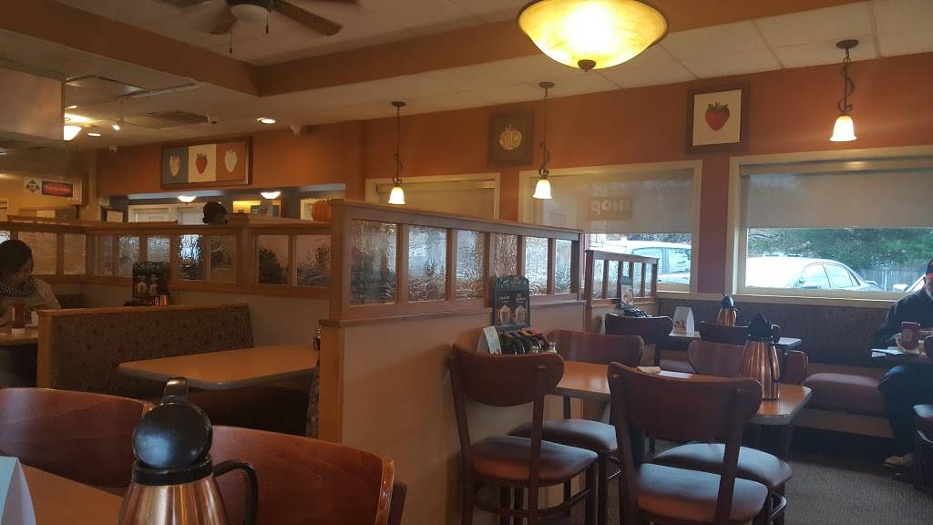 IHOP | restaurant | 37-13 Broadway, Fair Lawn, NJ 07410, USA | 2017912626 OR +1 201-791-2626