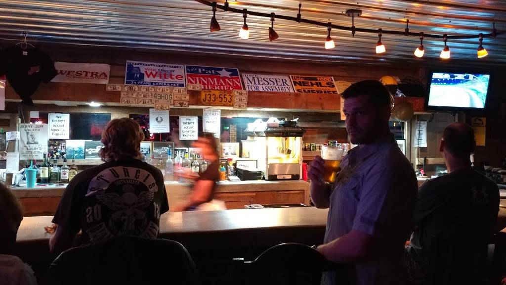 Hogz & Honeez | restaurant | W7771 State Rd 33, Beaver Dam, WI 53916, USA | 9203568741 OR +1 920-356-8741