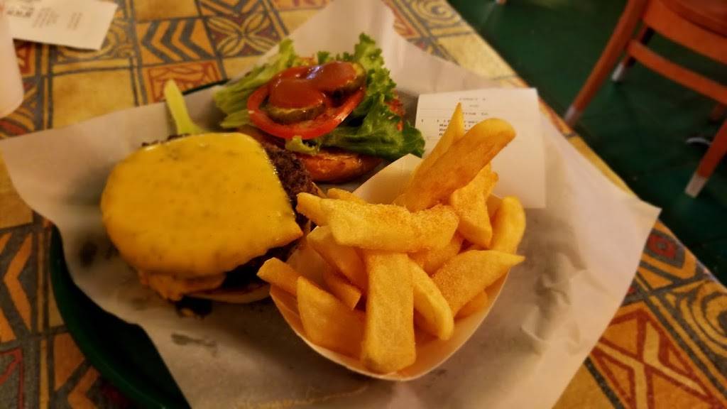 W W Cousins Restaurant | restaurant | 900 Dupont Rd, Louisville, KY 40207, USA | 5028979684 OR +1 502-897-9684