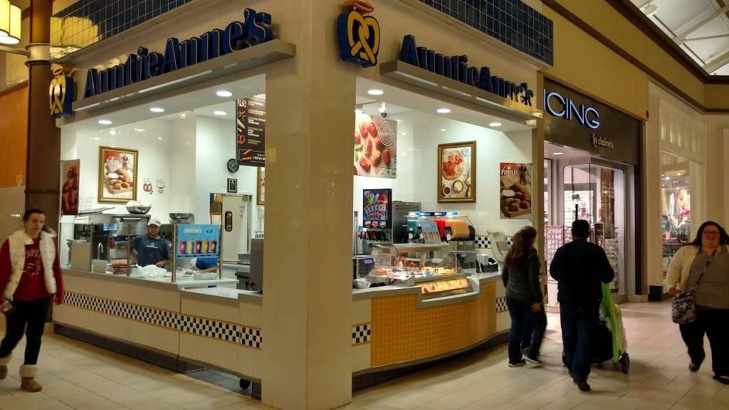 Auntie Annes | cafe | 7 Backus Ave, Store # 213, Danbury, CT 06810, USA | 2032079955 OR +1 203-207-9955