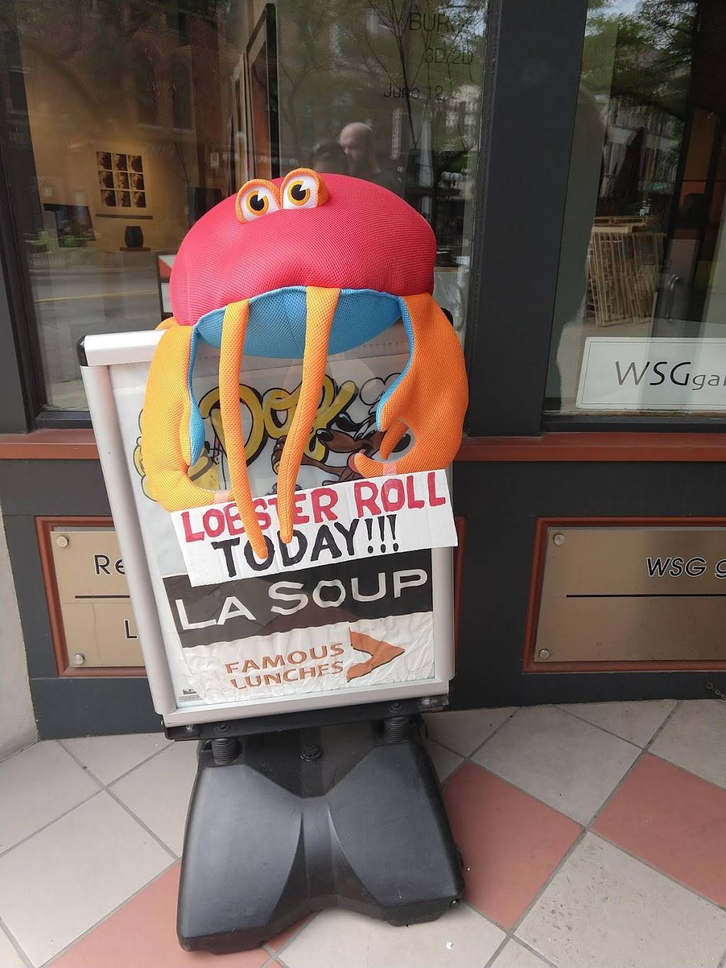 Le Dog = La Soup | restaurant | 306 South MAIN Street Suite #1-E, Ann Arbor, MI 48104, USA | 7343270091 OR +1 734-327-0091