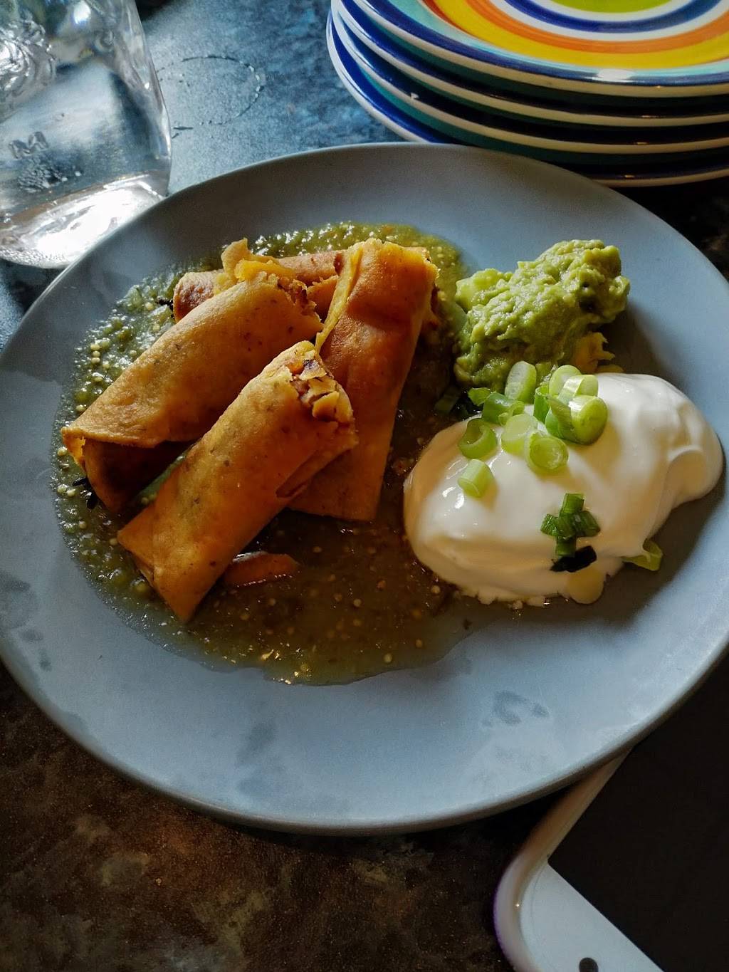 Bistro Mexicana 129 | restaurant | 129 Principale, Gatineau, QC J9H 3M5, Canada | 8196848181 OR +1 819-684-8181