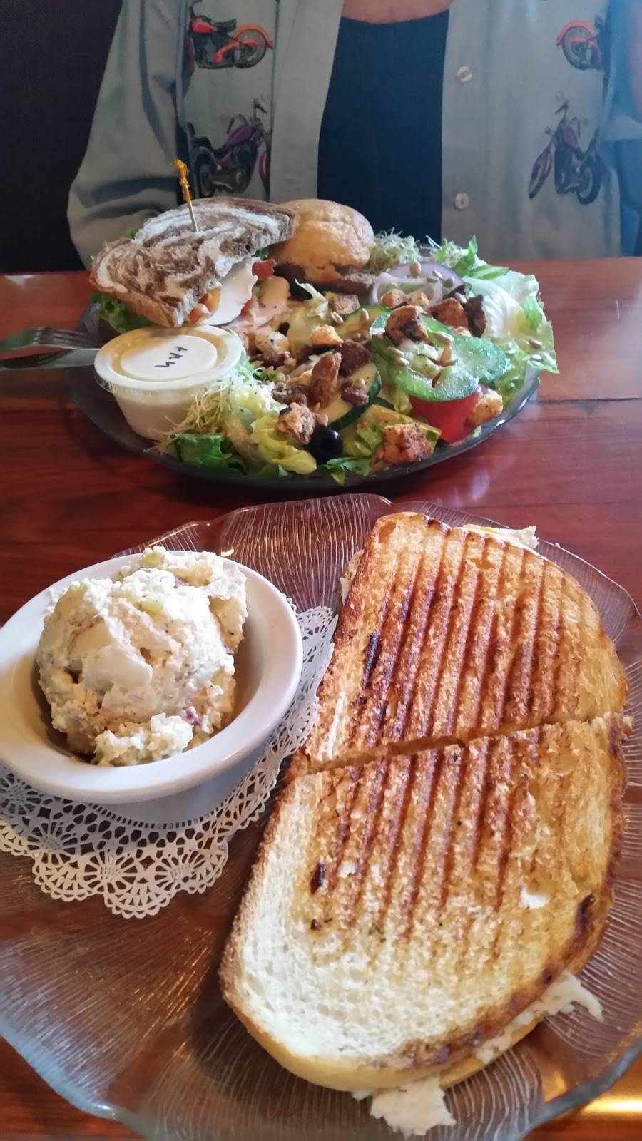 Stone Soup Cafe | restaurant | 4122 16th St N, St. Petersburg, FL 33703, USA | 7275262975 OR +1 727-526-2975