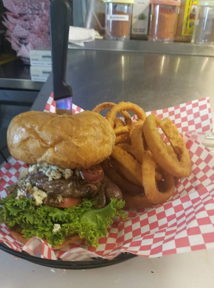 Roxbury Bar & Grill | restaurant | 8901 County Hwy Y, Sauk City, WI 53583, USA | 6086438434 OR +1 608-643-8434