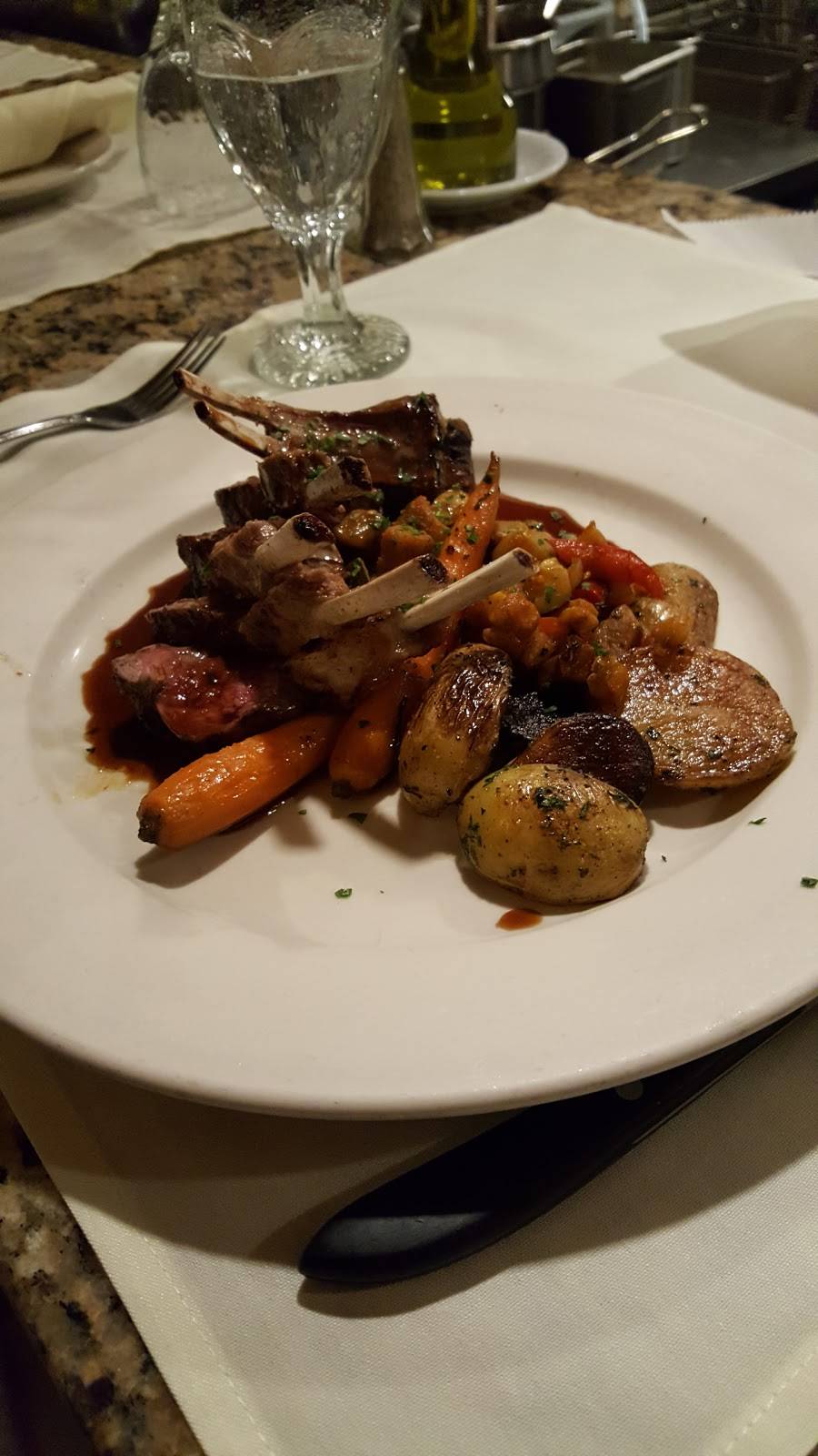 Delfino Restaurant | restaurant | 754 South St, Roslindale, MA 02131, USA | 6173278359 OR +1 617-327-8359