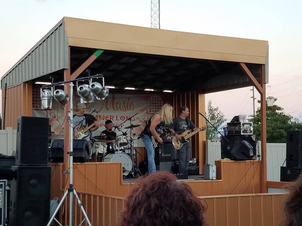 Coppertop Tavern Restaurant & Bar | restaurant | 0725 W 700 S, Wolcottville, IN 46795, USA | 2608543000 OR +1 260-854-3000