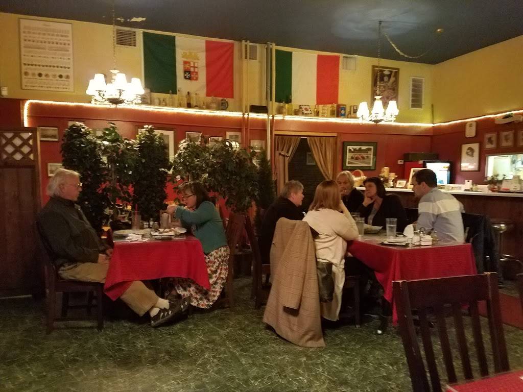 Little Italys Trattoria | night club | 901 Washington St, Vancouver, WA 98660, USA | 3607372363 OR +1 360-737-2363