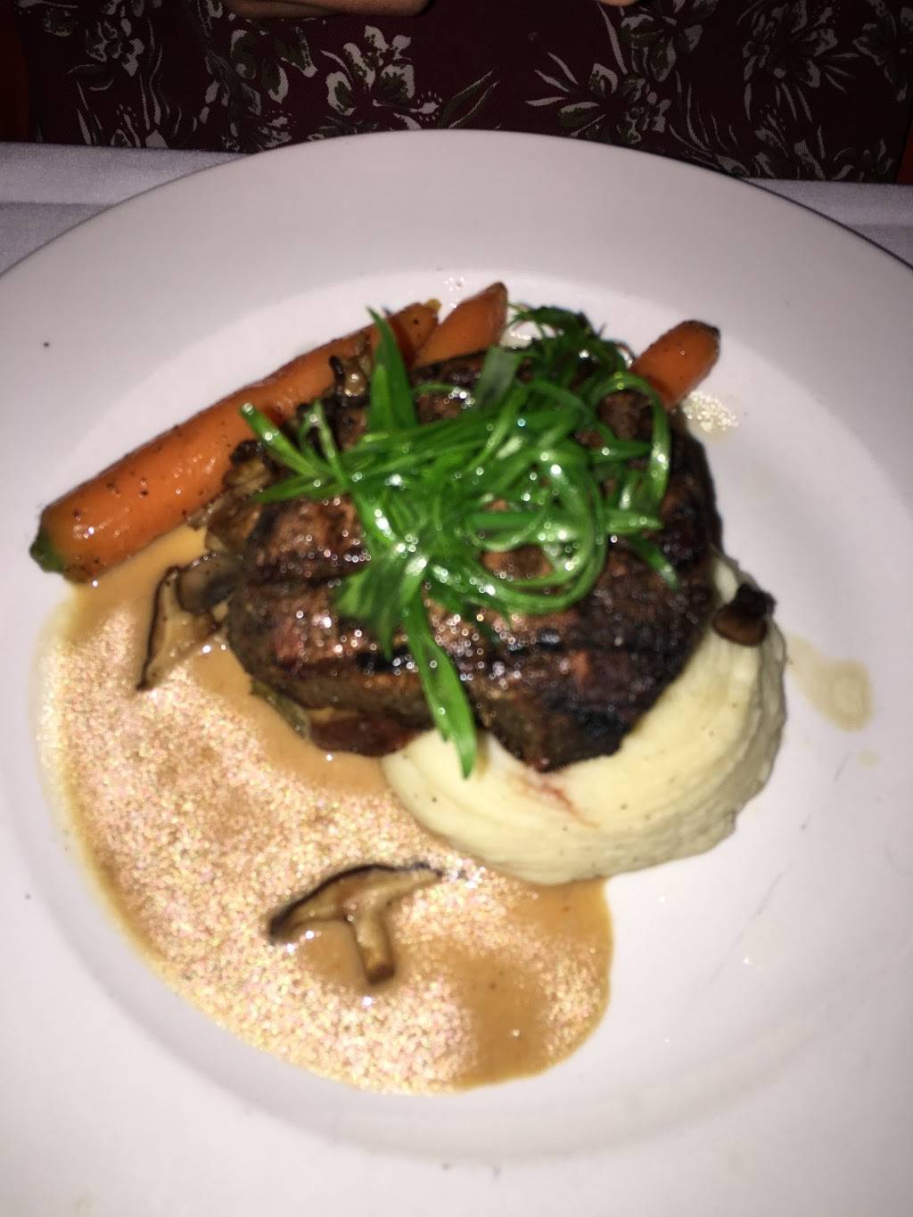 Square Cafe | restaurant | 150 North St, Hingham, MA 02043, USA | 7817404060 OR +1 781-740-4060