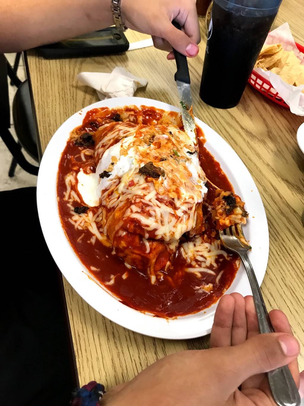 Los Tres Amigos | restaurant | 10902 I Ave, Hesperia, CA 92345, USA | 7609982998 OR +1 760-998-2998