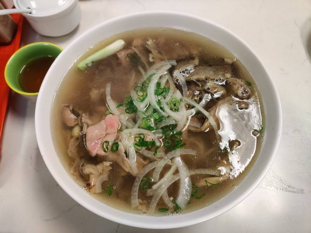 Pho con Bo | restaurant | 58 Beverly Hills Dr, North York, ON M3L 1A1, Canada | 4162495611 OR +1 416-249-5611