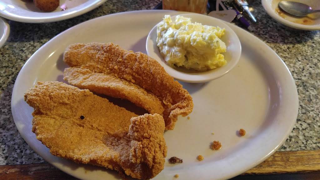 Catfish Cabin | restaurant | 1833 Peavine Rd, Crossville, TN 38571, USA | 9314569979 OR +1 931-456-9979