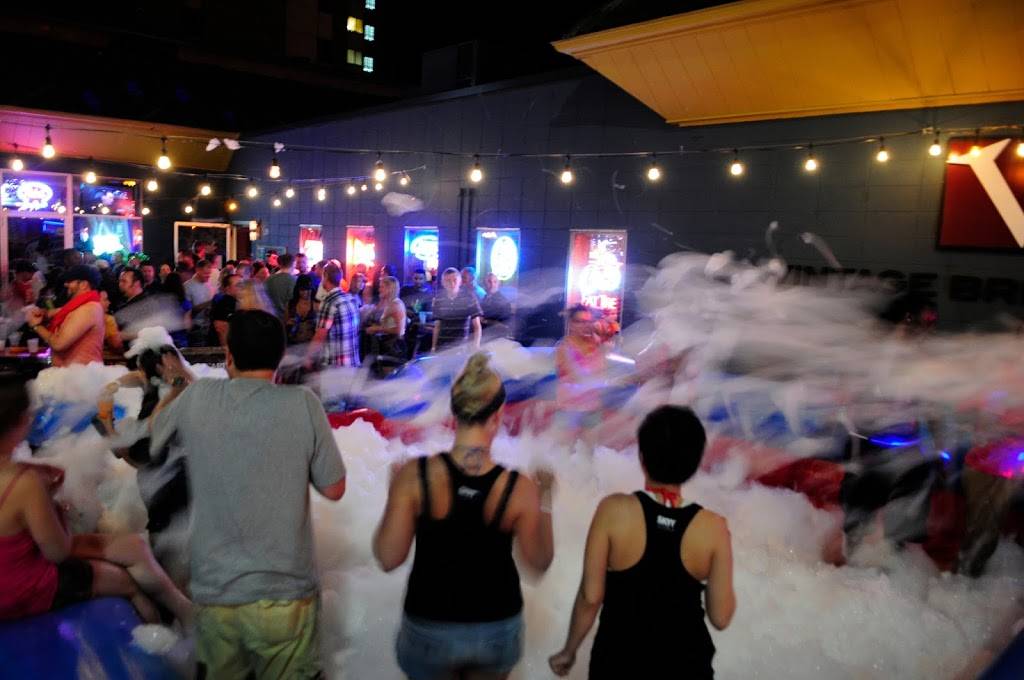 Vintage Spirits & Grill | restaurant | 529 University Ave, Madison, WI 53703, USA | 6082500700 OR +1 608-250-0700