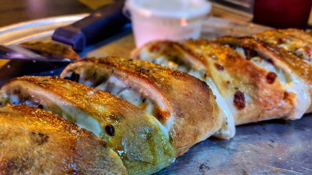 Johnny Joes Sports Bar and Grill | restaurant | 5327 E Trindle Rd, Mechanicsburg, PA 17050, USA | 7177662254 OR +1 717-766-2254