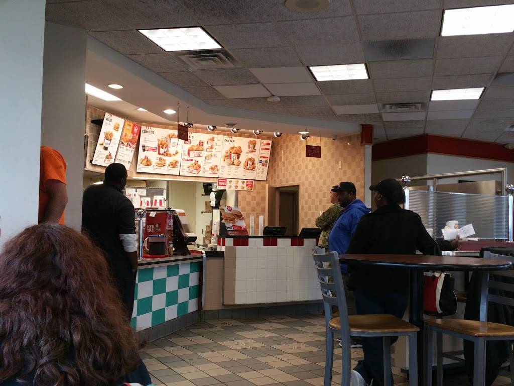 KFC | restaurant | 1955 Coliseum Blvd, Montgomery, AL 36110, USA | 3342440698 OR +1 334-244-0698