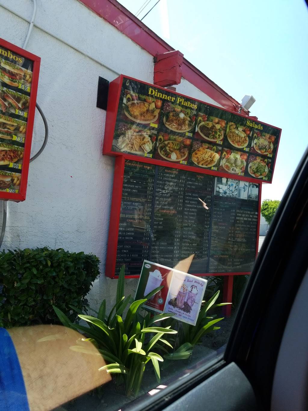 Chriss Burgers | restaurant | 13737 Amar Rd, La Puente, CA 91746, USA | 6263385258 OR +1 626-338-5258