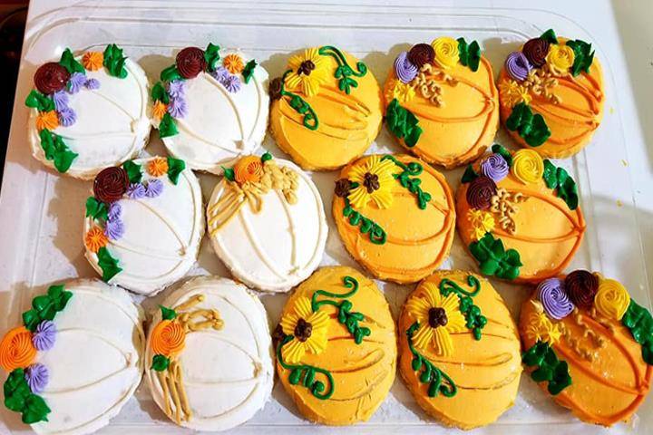 Ashbys | bakery | 1110 N Quincy Ave #10, Ottumwa, IA 52501, USA | 6416821625 OR +1 641-682-1625