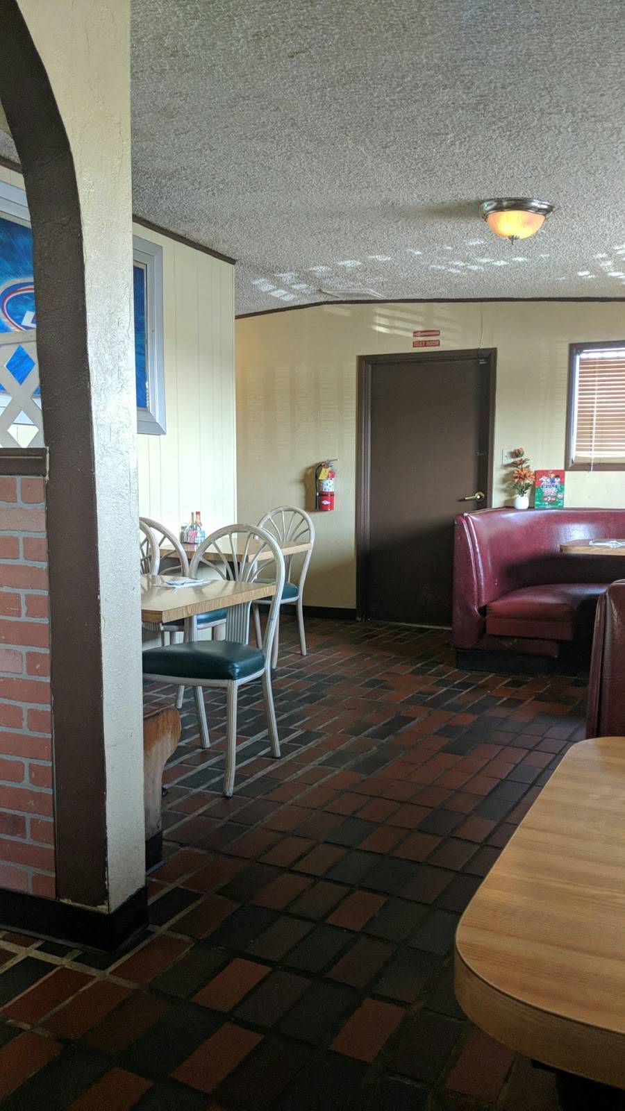 Speedy Joes | restaurant | 40205 10th St W, Palmdale, CA 93551, USA | 6612669625 OR +1 661-266-9625