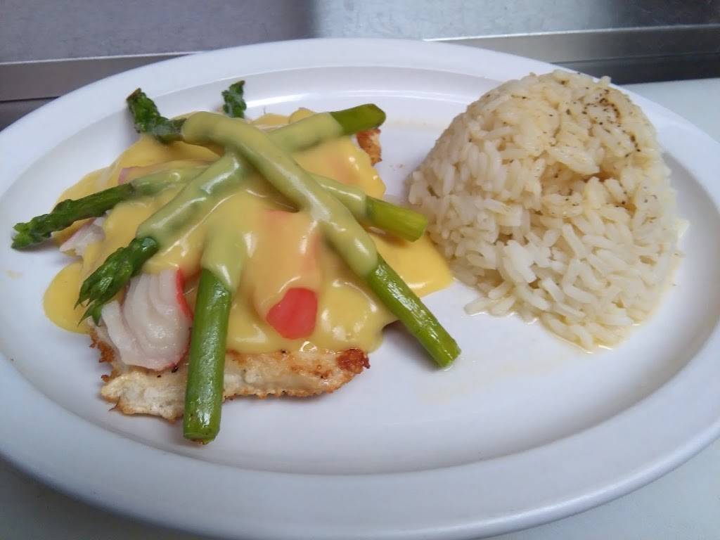 Fox Lake Family Restaurant | restaurant | 56 US-12, Fox Lake, IL 60020, USA | 8475876005 OR +1 847-587-6005