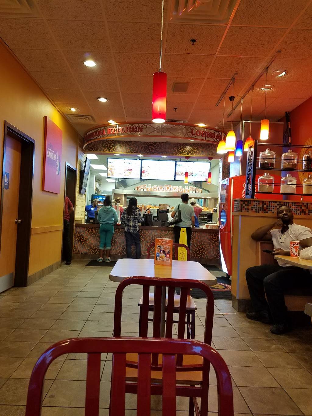 Popeyes Louisiana Kitchen | restaurant | 1351 Forest Ave, Staten Island, NY 10302, USA | 7187201545 OR +1 718-720-1545