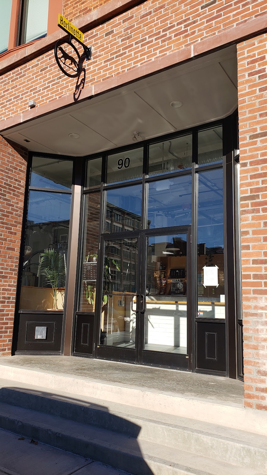 berlinetta brewing | restaurant | 90 Golden Hill St, Bridgeport, CT 06604, USA | 2035498203 OR +1 203-549-8203