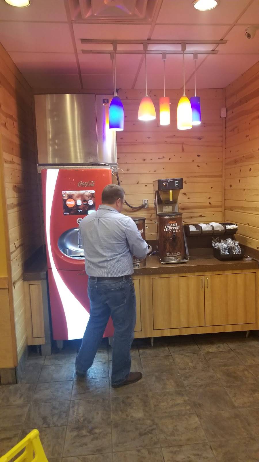 Popeyes Louisiana Kitchen | restaurant | 735 Myatt Dr, Madison, TN 37115, USA | 6158682100 OR +1 615-868-2100