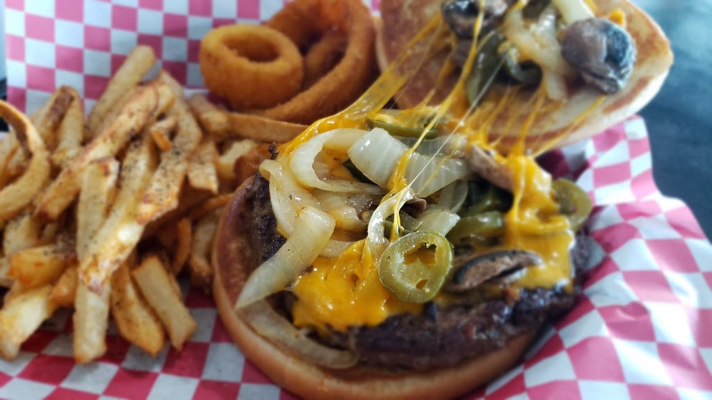 Reggies Burgers, Dogs & Fries | restaurant | 3200 N State Line Ave, Texarkana, AR 71854, USA | 8703304447 OR +1 870-330-4447