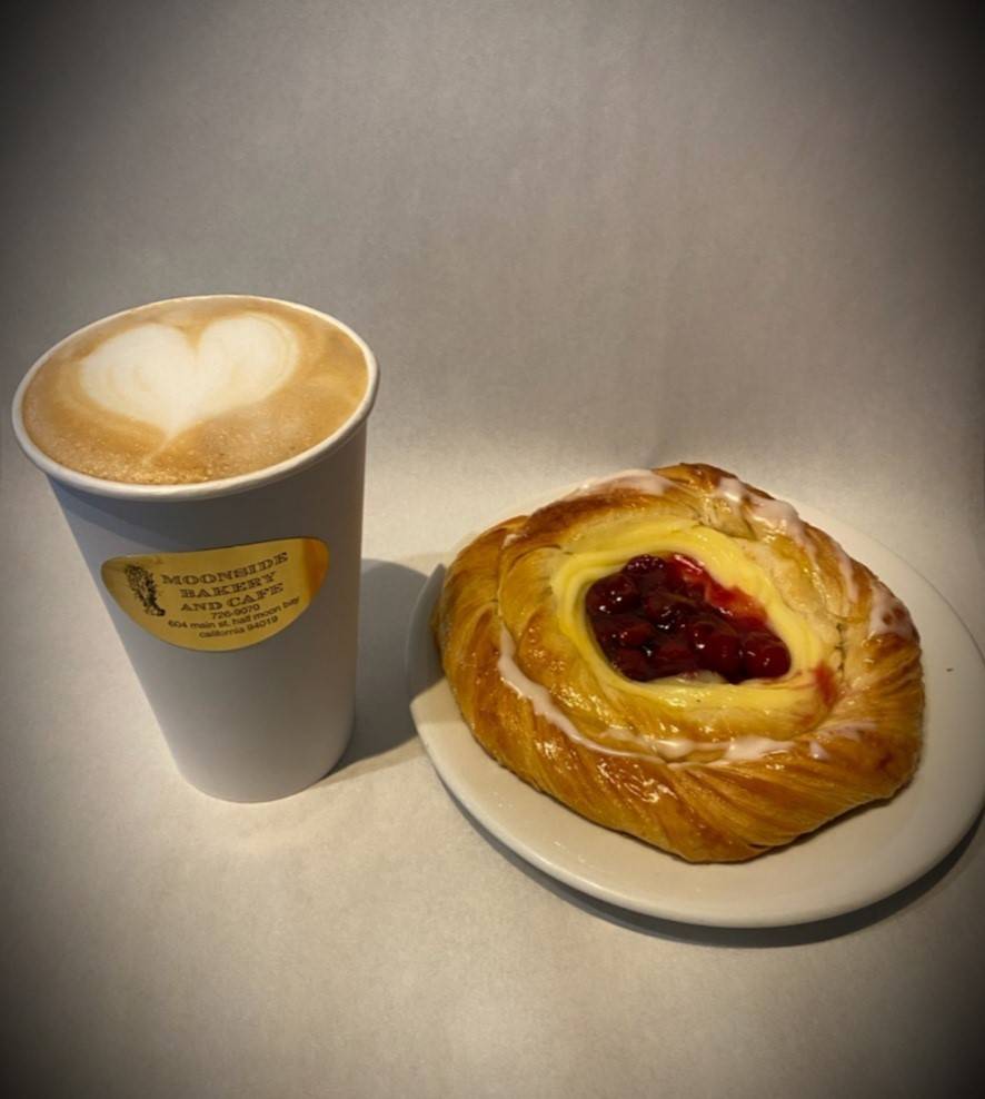 Moonside Bakery & Cafe | bakery | 604 Main St, Half Moon Bay, CA 94019, USA | 6507269070 OR +1 650-726-9070