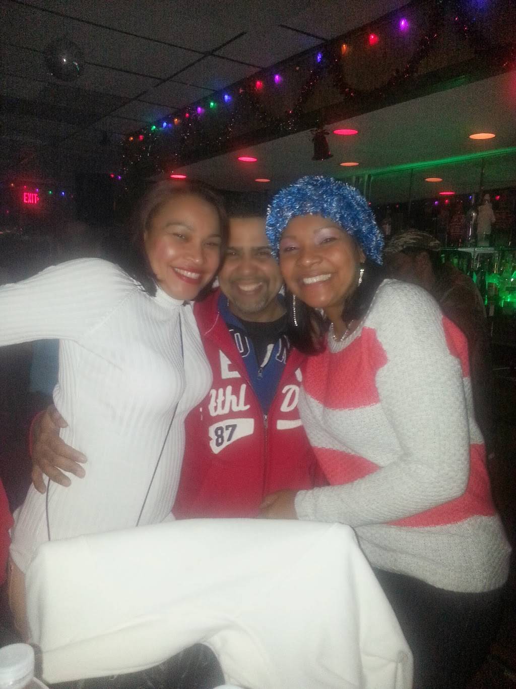 Prestige | restaurant | 309 E Main St, Waterbury, CT 06702, USA | 2038054655 OR +1 203-805-4655