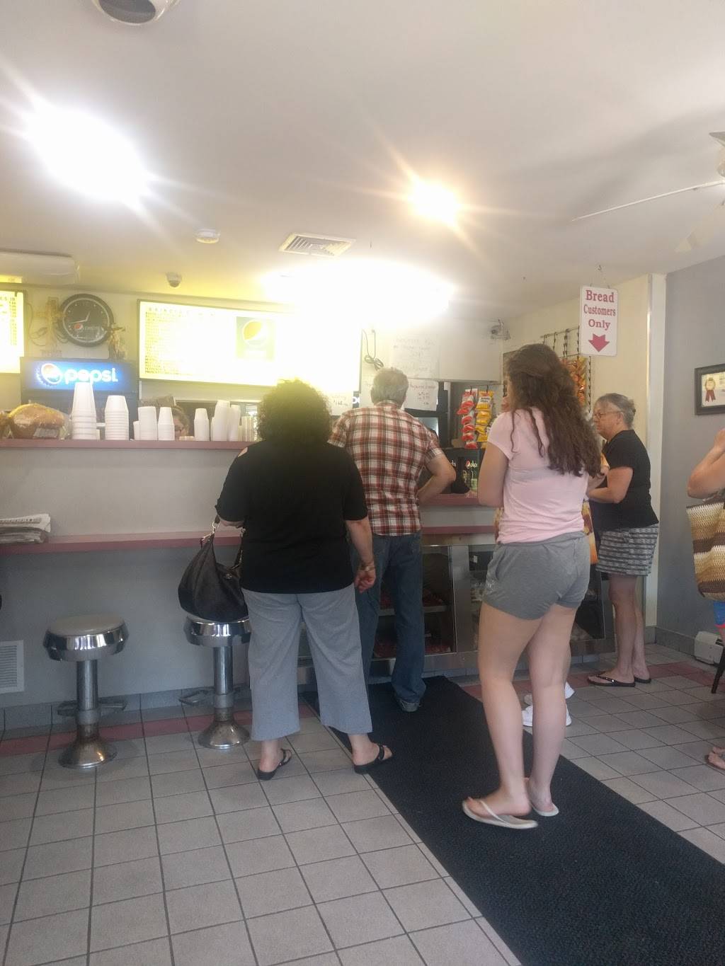 Marcuccis Bakery | bakery | 1076 Bedford St, Fall River, MA 02723, USA | 5086785426 OR +1 508-678-5426