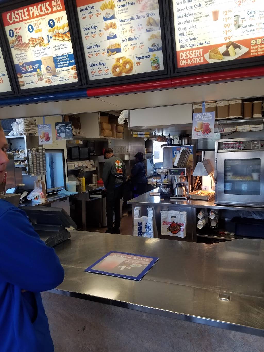 White Castle | restaurant | 26900 Gratiot Ave, Roseville, MI 48066, USA | 5867769560 OR +1 586-776-9560