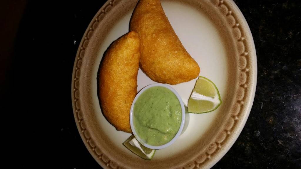 Sabor Latino Bar/Rest | night club | 33 Garrett Rd, Upper Darby, PA 19082, USA | 6103528414 OR +1 610-352-8414