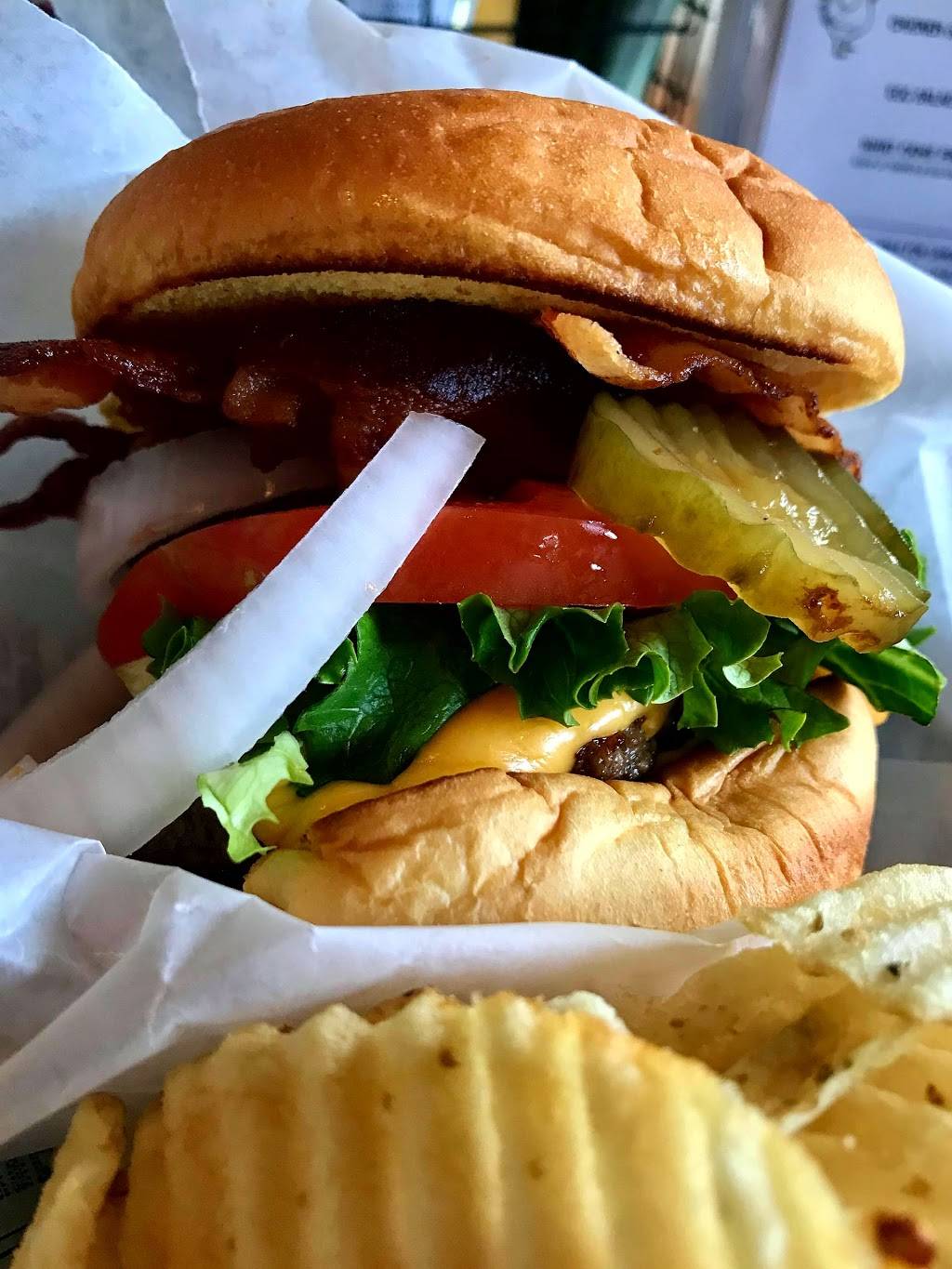 B-Sides - Burgers, Birds & Brews | restaurant | 467 Franklin St, Rocky Mount, VA 24151, USA | 5404562337 OR +1 540-456-2337