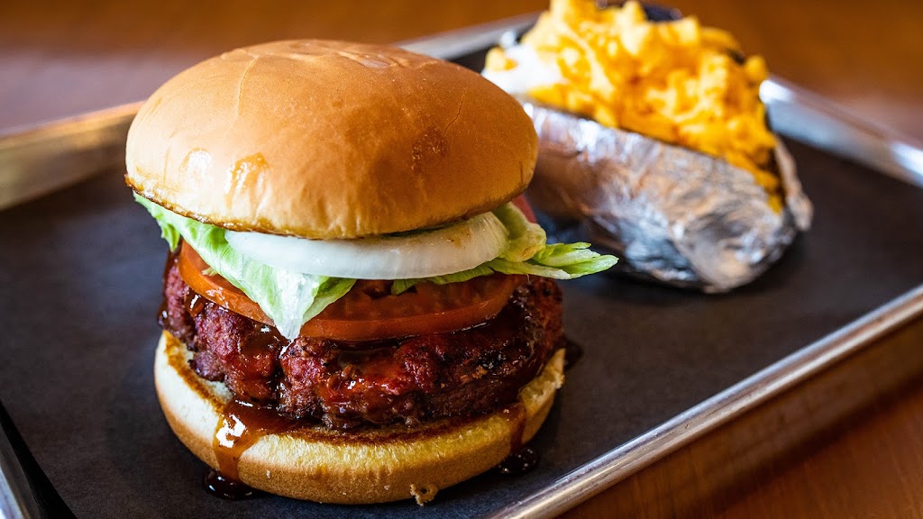 Bighams Smokehouse | restaurant | 3312 82nd St, Lubbock, TX 79423, USA | 8067979931 OR +1 806-797-9931