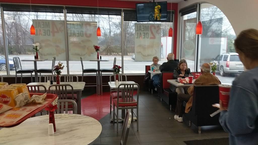 Krystal | meal takeaway | 712 Madison St, Shelbyville, TN 37160, USA | 9316800540 OR +1 931-680-0540