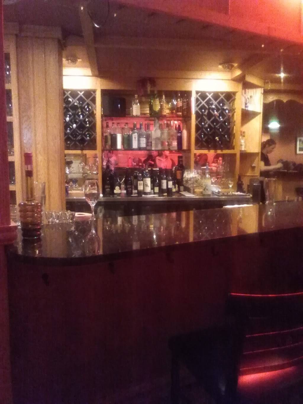 Salute Italian Restaurant | restaurant | 314 Main St, Racine, WI 53403, USA | 2626339117 OR +1 262-633-9117