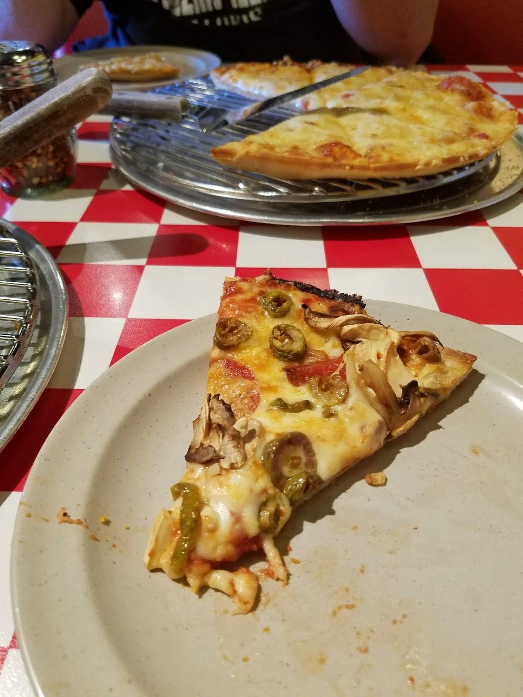 Aurelios Pizza | restaurant | 3101 W Jefferson St, Joliet, IL 60435, USA | 8157411400 OR +1 815-741-1400