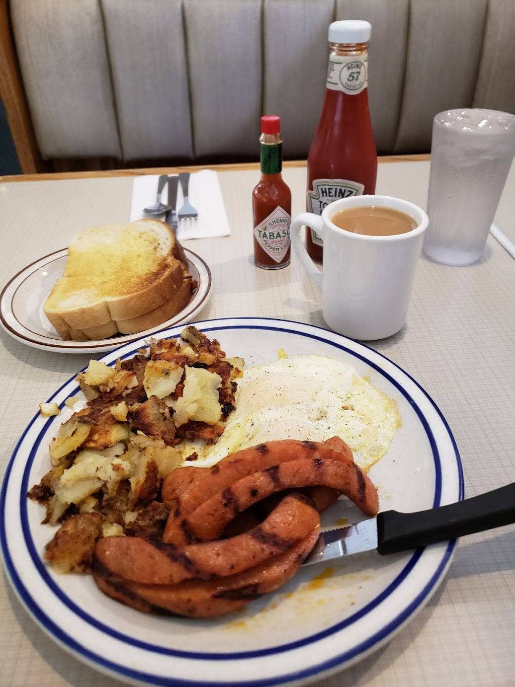 First Street Family Restaurant | restaurant | 2025 First St, Simi Valley, CA 93065, USA | 8055810447 OR +1 805-581-0447