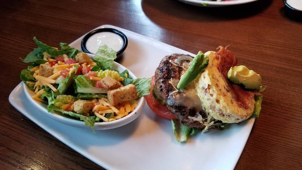 TGI Fridays | restaurant | 6900 N Illinois St, Fairview Heights, IL 62208, USA | 6186248443 OR +1 618-624-8443