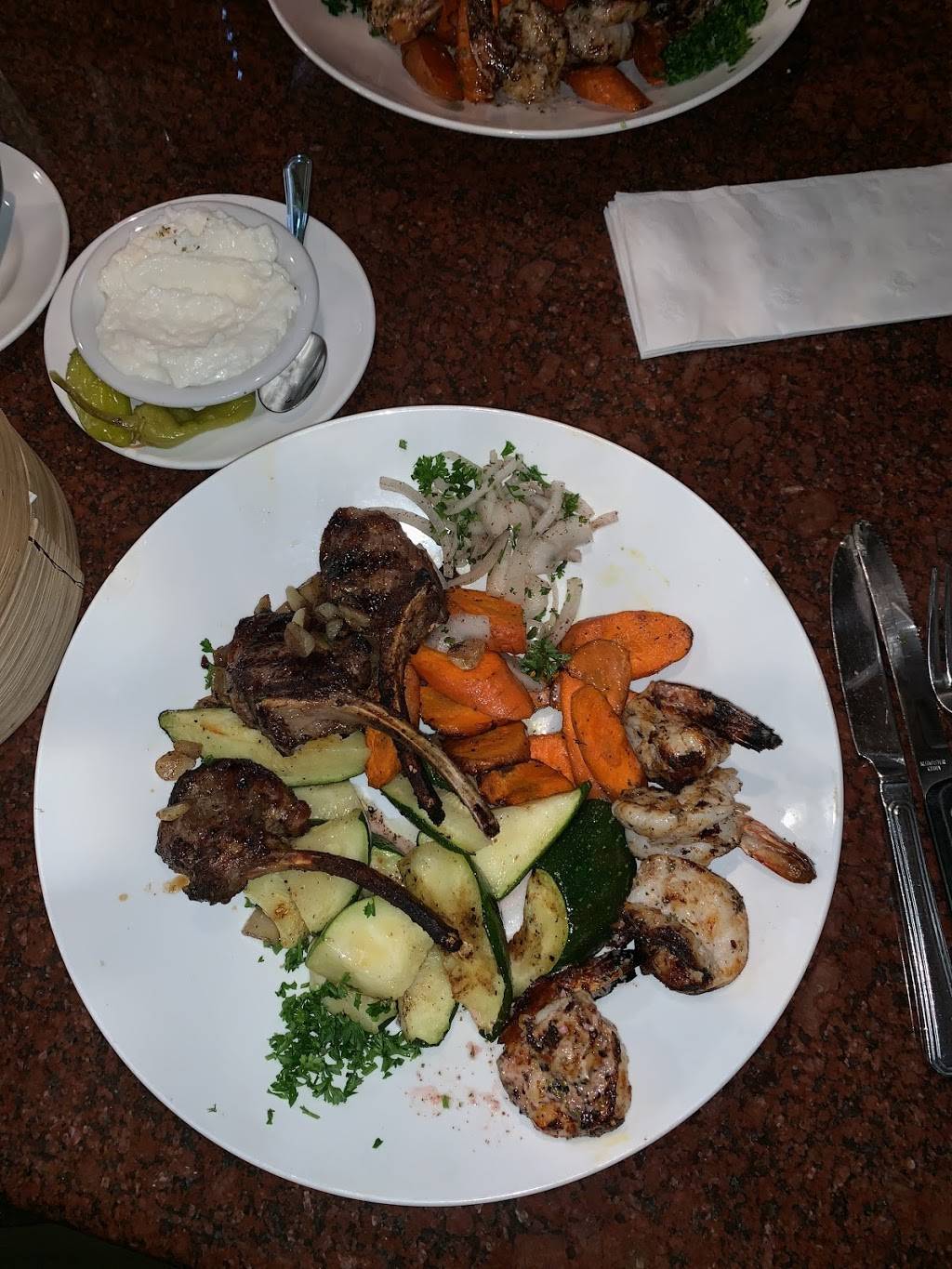 La Pita | restaurant | 22681 Newman St, Dearborn, MI 48124, USA | 3135637482 OR +1 313-563-7482