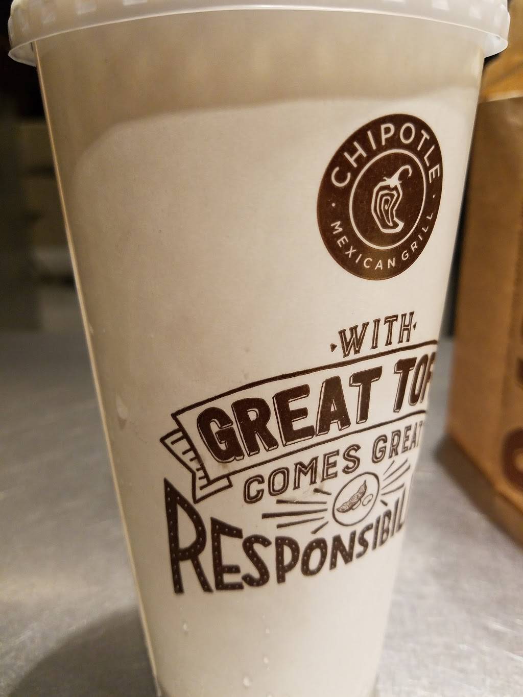 Chipotle Mexican Grill | restaurant | 1195 Admiral Callaghan Ln, Vallejo, CA 94591, USA | 7075521024 OR +1 707-552-1024