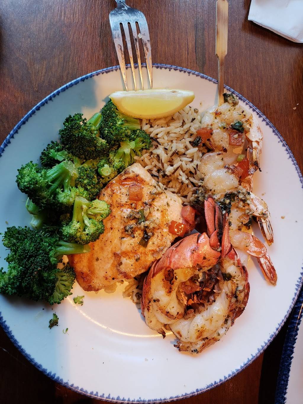 Red Lobster | restaurant | El Camino Real, 2471 Vista Way, Oceanside, CA 92054, USA | 7607220527 OR +1 760-722-0527