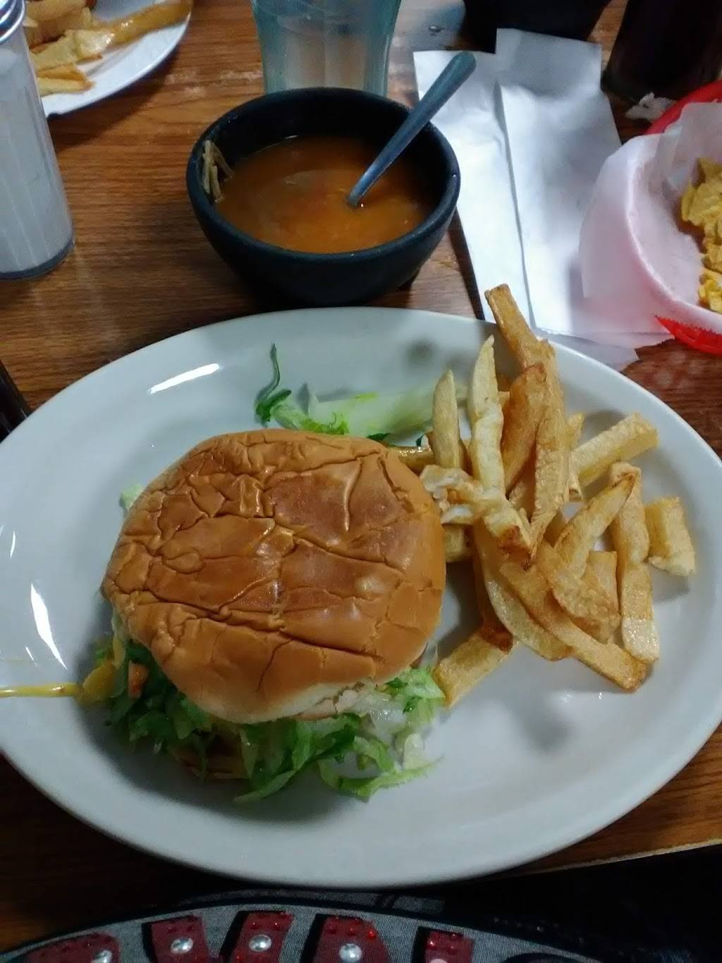 Pénjamo Restaurant | restaurant | 6110 Lyons Ave, Houston, TX 77020, USA | 8328318111 OR +1 832-831-8111