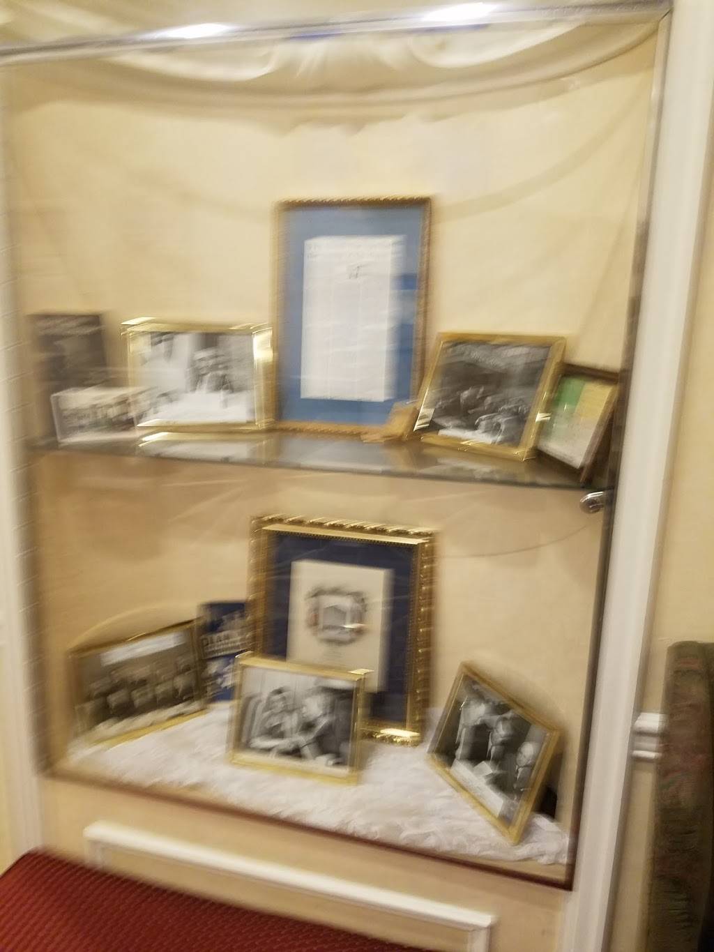 The Taphouse at the Genetti | restaurant | 200 W 4th St, Williamsport, PA 17701, USA | 5703266600 OR +1 570-326-6600