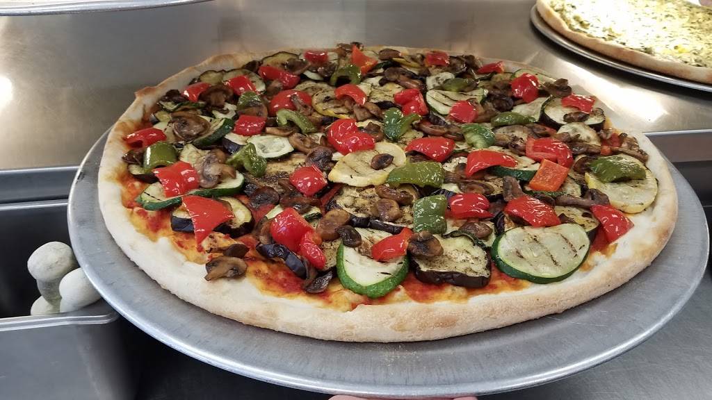 Leonardos Pizzeria & Restaurant | restaurant | 2133 Palmer Ave, Larchmont, NY 10538, USA | 9146144705 OR +1 914-614-4705